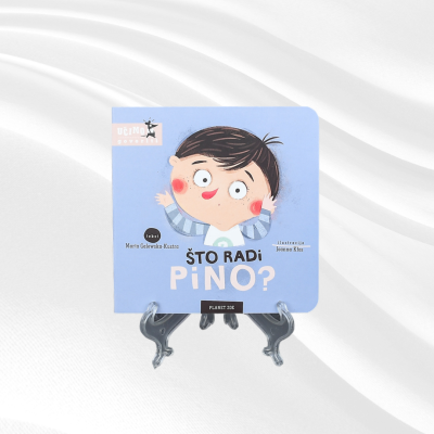 Što radi Pino? Planet Zoe - 3 - "Što radi Pino?" je simpatična kartonska slikovnica koja vodi najmlađe kroz svijet govora. Omil Što radi Pino? Planet Zoe - 3 - "Što radi Pino?" je simpatična kartonska slikovnica koja vodi najmlađe kroz svijet govora. Omil