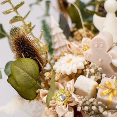 Anđeoski Advent BlaMar - 4 - Raskošni adventski aranžman Anđeoski Advent donosi toplinu i čaroliju blagdana u bež kutiji s deko Anđeoski Advent BlaMar - 4 - Raskošni adventski aranžman Anđeoski Advent donosi toplinu i čaroliju blagdana u bež kutiji s deko