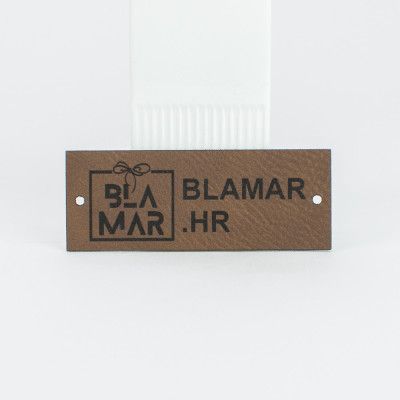 Etiketa s logom od umjetne kože BlaMar - 2 - Etiketa s logom od umjetne kože, dimenzija 25×40 mm, savršen je izbor za kreativce