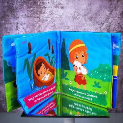 Biblija za bebe Verbum - 3 - Biblija za bebe izrađena je od neškodljivih materijala bez BPA, čime je sigurna za uporabu kod naj Biblija za bebe Verbum - 3 - Biblija za bebe izrađena je od neškodljivih materijala bez BPA, čime je sigurna za uporabu kod naj