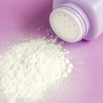 Mirisno ulje Baby puder - 1 - Mirisno ulje Baby Powder donosi nježnu, nostalgičnu aromu finog talka, obogaćenu cvjetnim notama Mirisno ulje Baby puder - 1 - Mirisno ulje Baby Powder donosi nježnu, nostalgičnu aromu finog talka, obogaćenu cvjetnim notama