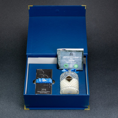 Luxe Box No.94 – Ekskluzivni Poklon Set Sandéa - 1 - Luxe Box No.94 savršen je spoj elegancije i luksuza, idealan za poklon ili Luxe Box No.94 – Ekskluzivni Poklon Set Sandéa - 1 - Luxe Box No.94 savršen je spoj elegancije i luksuza, idealan za poklon ili