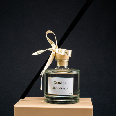Linen Breeze, Luksuzni difuzor mirisa Sandéa - 1 - Otkrijte svježinu čistog rublja uz Linen Breeze, luksuzni mirisni difuzor br