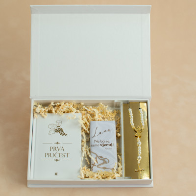 Premium box, MOLITVENIK BlaMar - 1 - Premium poklon box s molitvenikom u osnovnoj cijeni uključuje: 1. Personalizirani box s m Premium box, MOLITVENIK BlaMar - 1 - Premium poklon box s molitvenikom u osnovnoj cijeni uključuje: 1. Personalizirani box s m