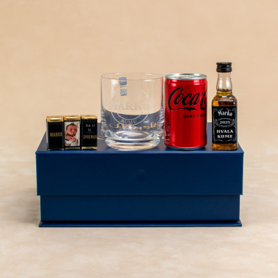 Kumstvo Kit BlaMar - 6 - Kumstvo Kit uključuje graviranu čašu, Jack Daniels s personaliziranom naljepnicom (50 ml), Coca-Colu ( Kumstvo Kit BlaMar - 6 - Kumstvo Kit uključuje graviranu čašu, Jack Daniels s personaliziranom naljepnicom (50 ml), Coca-Colu (