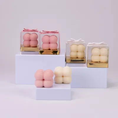 Mini Bubbles, svijeća zahvalnica Sandéa - 1 - Mini Bubbles, 01 je mala dekorativna svijeća jednostavnog, suvremenog oblika, nam